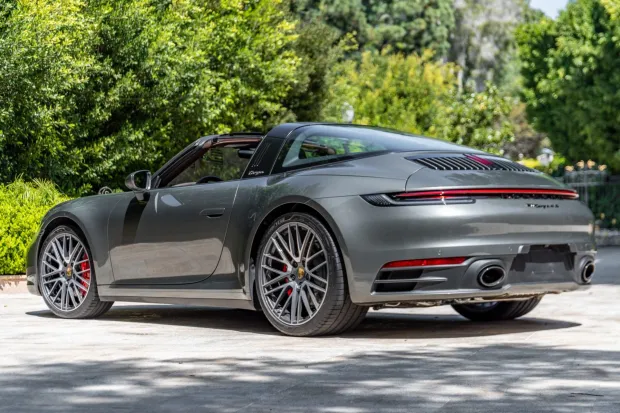 2022 911 Targa 4S photo 2