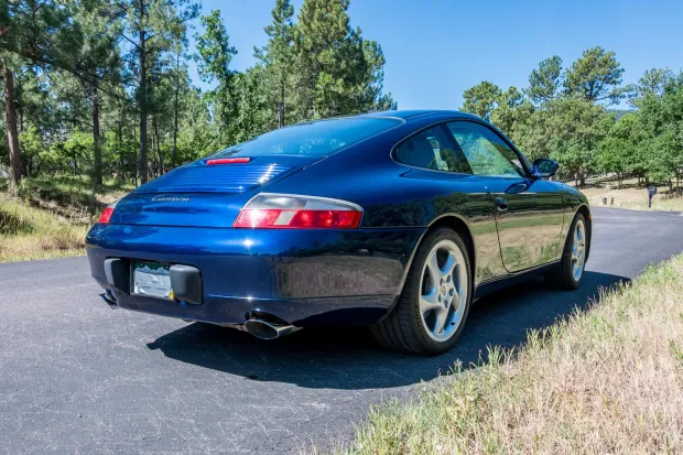 2001 911 Carrera photo 2