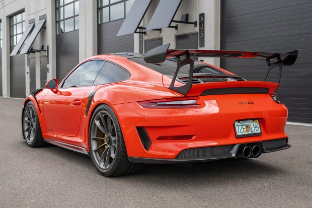 2019 911 GT3 RS photo 2