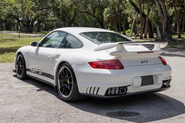 2008 911 GT2 photo 2