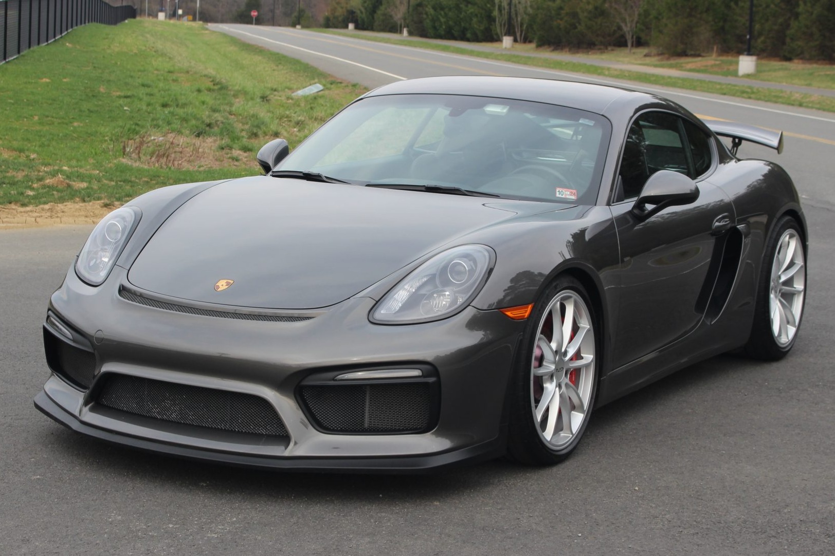 2016 Cayman GT4 photo 2