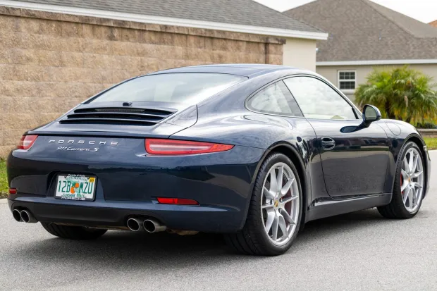 2013 911 Carrera S photo 2