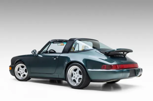2021 911 Carrera S photo 2
