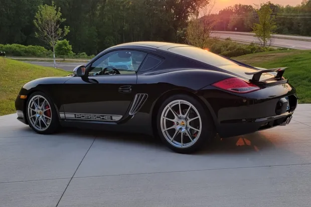 2012 Cayman S photo 2