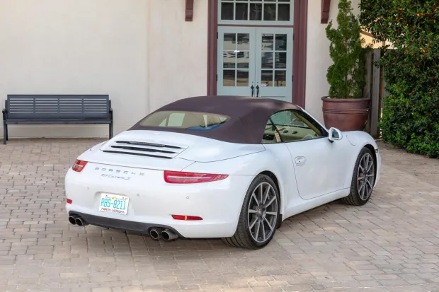 2012 911 Carrera S photo 2