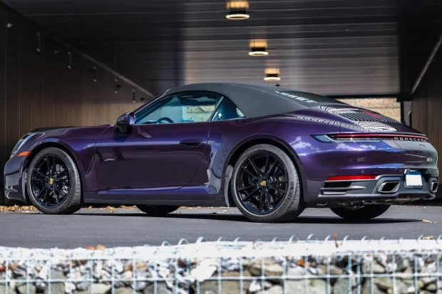 2022 911 Carrera 4 Cabriolet photo 2