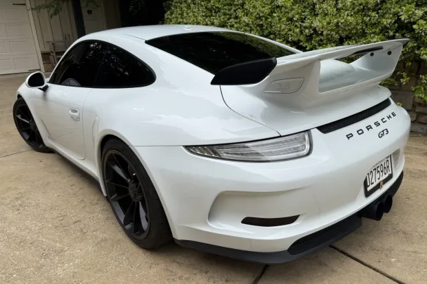 2015 911 GT3 photo 2