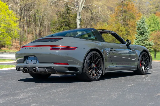 2018 911 Targa 4 GTS photo 2