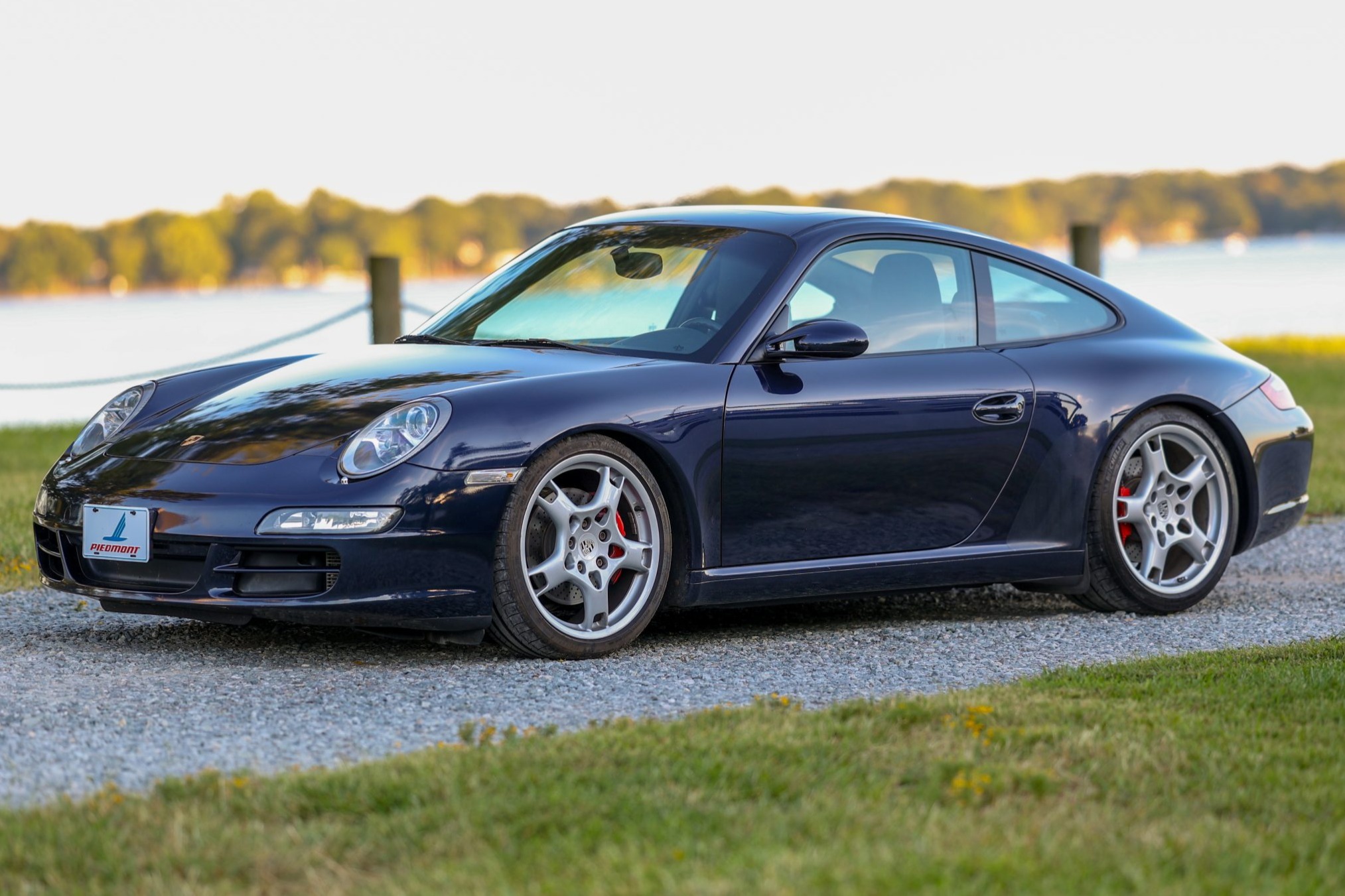 2005 911 Carrera S photo 2