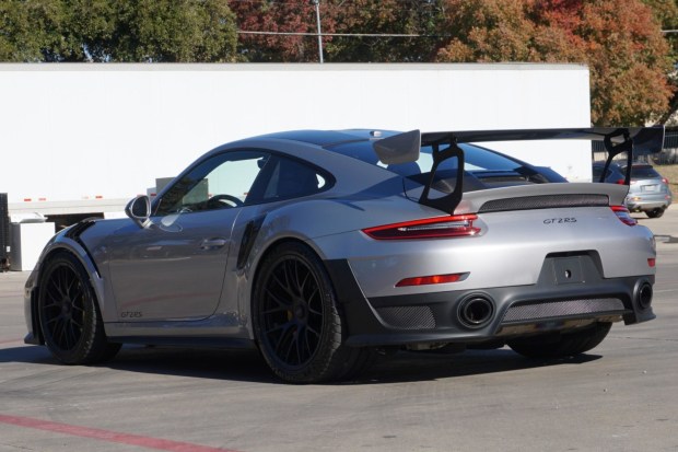 2018 911 GT2 RS photo 2