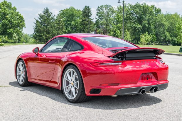 2018 911 Carrera S photo 2