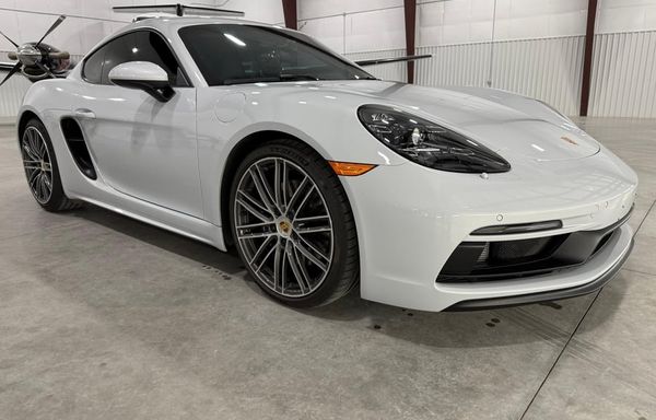 2023 Porsche 718 Cayman GTS