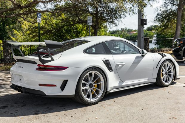 2019 911 GT3 RS photo 2