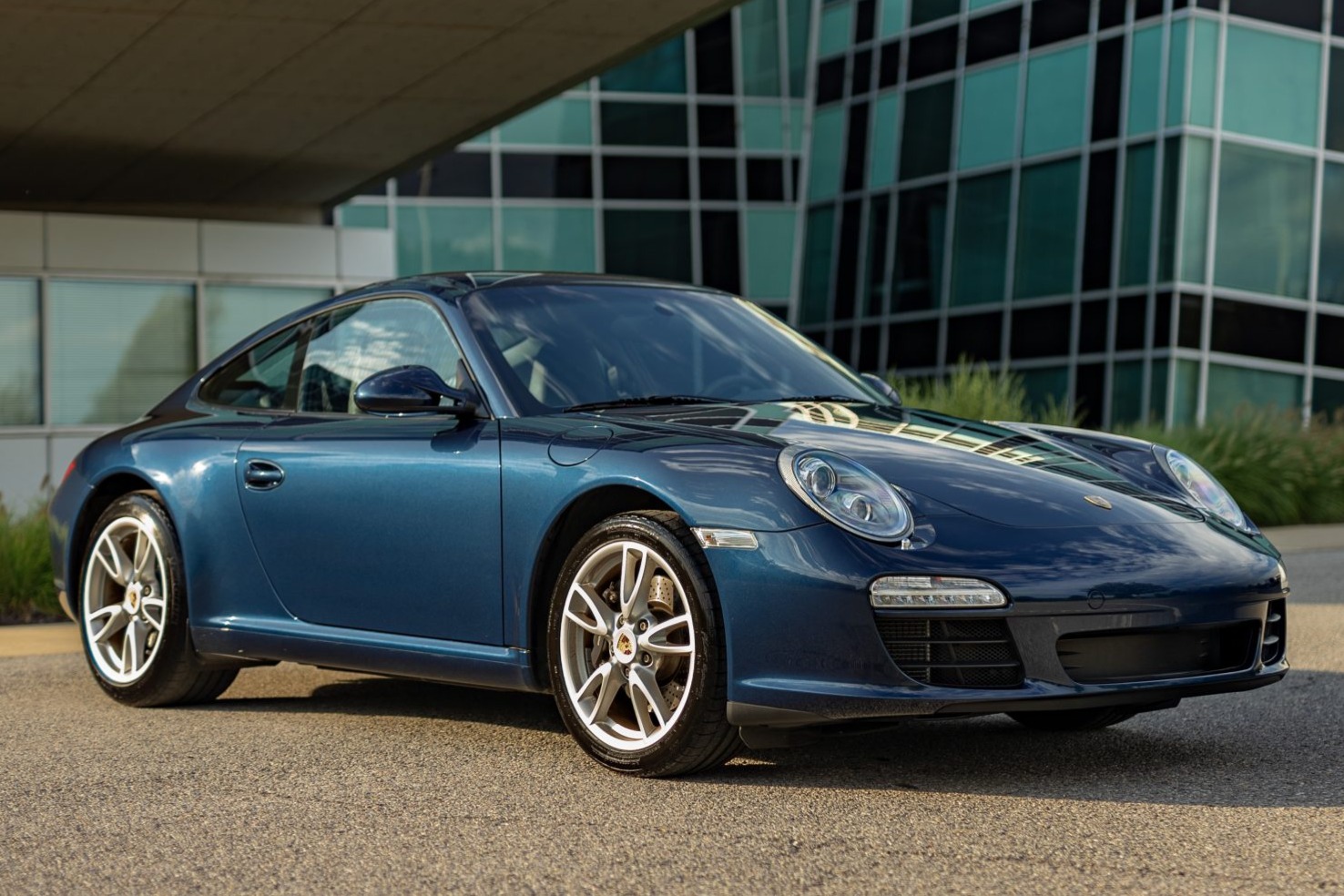 2011 911 Carrera photo 2