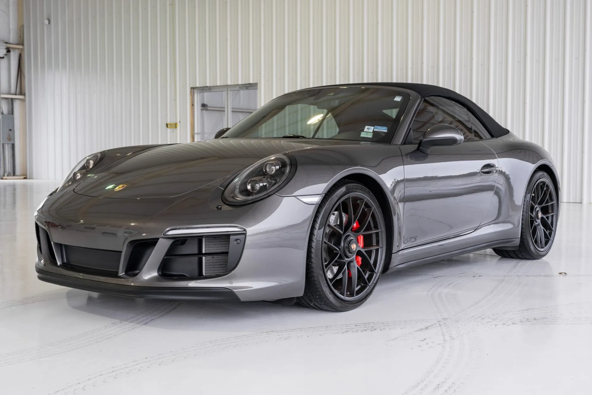 2018 Porsche 911 Carrera 4 GTS Cabriolet